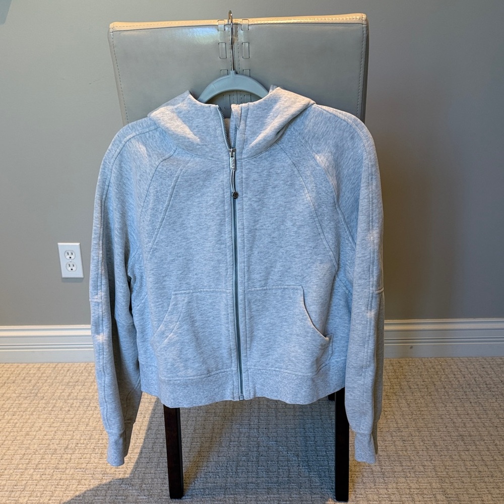 Lululemon Scuba Oversized Cropped Full Zip Hoodie Size M/L- like new! $65
